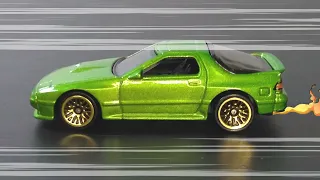 Mazda RX-7 FC Hot Wheels 1/64 scale diecast model car review