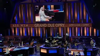 Lindsay Ell - Make You @Grand Old Opry 4/27/21