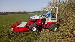 Karczowanie terenu wokół pola golfowego