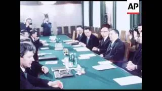 SYND 30 1 81 EAST GERMAN FOREIGN MINISTER AND FOREIGN MINISTER GROMYKO SIGN CO-OPERATION TREATY
