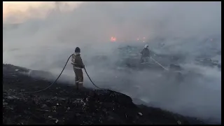 В Усть-Каменогорске загорелся мусорный полигон