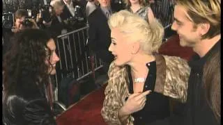 Gwen Stefani Gavin Rossdale Julia Roberts red carpet The Mexican premiere Feb 2001