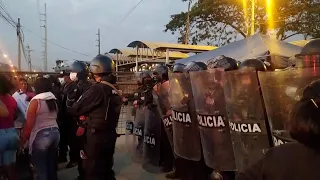 Ecuador, scontri in carcere tra gang rivali: 116 morti, 5 decapitati