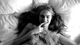 DO U LOVE CARA DELEVINGNE?