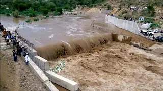 Flash flood first wave to dam flooding