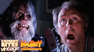 Bigfoot Escapes from Enclosure | Harry and the Hendersons (1987) | Comedy Bites Vintage