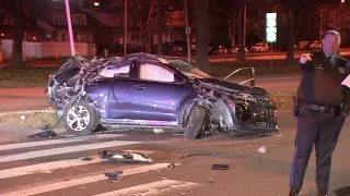 Speeding driver flees after crashing on Roosevelt Boulevard, passenger killed: Police