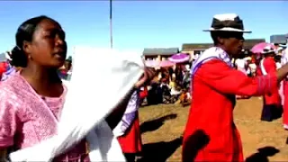 RAZAFINDRAMANGA BERTHINE - MANANA NY METY IANAO KA MAHAY MILAZA FA REHEFA [ HIRAGASY ]