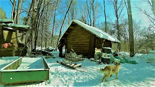 МОРОЗЫ В ТАЙГЕ ОПУСКАЛИСЬ ЗА -50, но огонь в печи горит и мне не холодно.