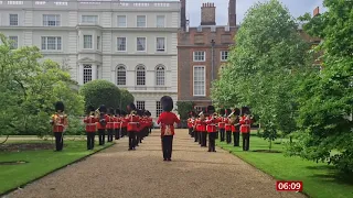 Queen's Guards perform 'Three Lions' Football's coming home (fun story) (UK) BBC News - 7 July 2021