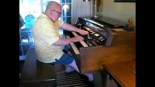 Mike Reed plays "Georgy Girl" on the Hammond Organ