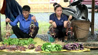 Harvesting Wild Crabs Goes to market to sell with @LyThiCa10091993  | Solo Survival