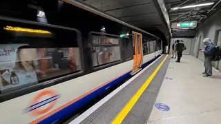 London Overground 378147 Arriving Canada Water