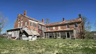 Beautiful Packed 180 year old Derelict Mansion in Tennessee w/ Incredible Architecture