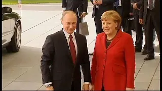 Merkel zu Treffen mit Putin abgereist - Iran und Ukraine im Fokus