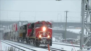 CN INTER-MODAL TRAIN IN MONTREAL SNOW - 11-15-18