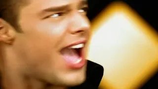 Ricky Martin - Livin' La Vida Loca (Clip)