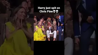 Harry Styles spits on Chris Pine ( Don’t You Worry Darling )