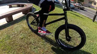 Ловля трюков в ровные шатуны на bmx