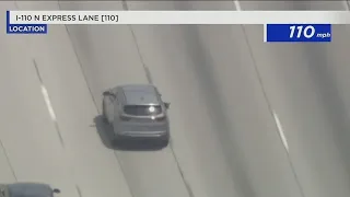 Police chase: Pursuit suspect reaches over 100 mph on SoCal freeway