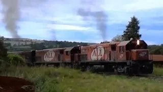 HD - Trem quase parando na rampa - Irati/PR