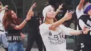 "Bang bang bang" flash mob in New York