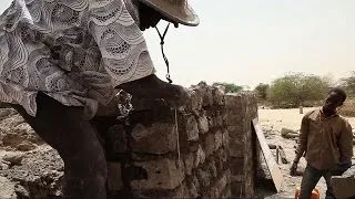 Timbuktu rebuilds tombs destroyed by Islamists