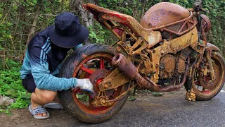 Fully restoration rusted KAWASAKI Z900 superbike manufactured in 1990