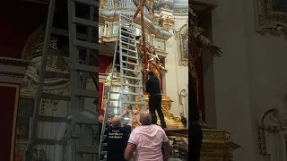 Sant Elena Birkirkara ipoggulha s Salib!