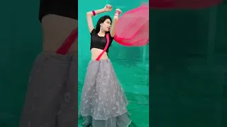 Thumkeshwari #shorts #bhediya #thumkeshwari #dance #dancingdoll #trending #viral #easysteps