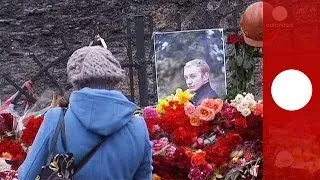 Mourning in Kiev: Flowers, candles cover Maidan as Ukraine grieves for victims of clashes