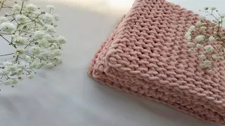 HOW TO KNIT A BLANKET ON ROUND LOOM