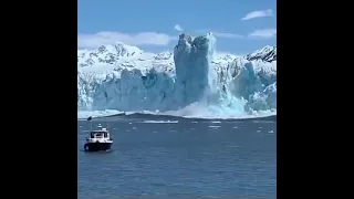 Incredibile ghiacciaio che si scioglie