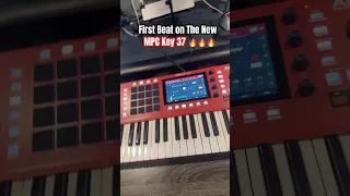 Made crazy Beat on The MPC Key 37 with KXVI sample and E-A-Ski Drum Kit 🔥🔥