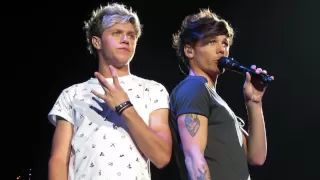 One Direction singing "She's Not Afraid" Live in concert at Mandalay Bay Las Vegas 8/3/13