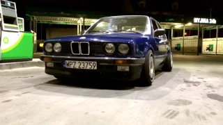 Stance BMW E30 by golapek