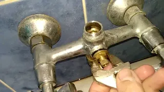Ремонт смесителя над ванной. Износ и протечка шарового  переключателя на душ.
