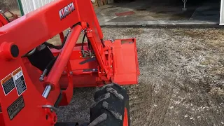 Driving the Kubota M5660 SU tractor with shuttle shift!😀