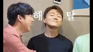 Minkyu being roasted by Forestella members [ENG SUB]