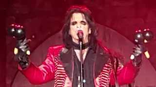 Alice Cooper - Go To Hell - LIVE!!! @ the Greek Theater - musicUcansee.com