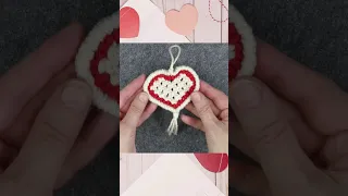 2 Color Heart DIY Macrame Keychain #macrame