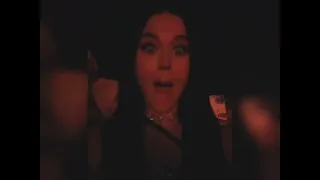 Katy Perry reacts to Taylor Swift singing "Bad blood" live