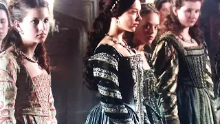 The Tudors 1x04/ Henry wants to see Anne in private