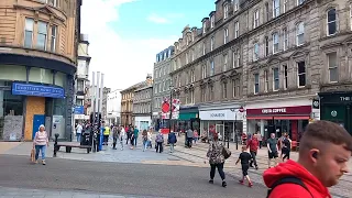 Busy Saturday in Dundee City centre. ||Beautiful sunny day ||Scotland