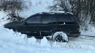 Grand Cherokee Vs Mitsubishi Pajero