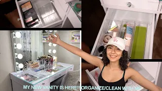 MY NEW VANITY IS HERE!! ORGANIZE/CLEAN WITH ME