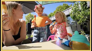 KiDS PROEVEN VOOR HET EERST KNETTERiJS 🍦 | Bellinga Vlog #2457