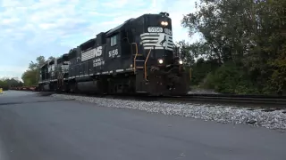 GP38-2 duo leads NS 944!!