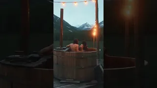 A COUPLE ELAXING ON A JACUZZI WHILE LOOKING AT THE MOUNTAIN VIEW #short #life #relaxingvideo