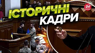 ⚡Неймовірно! ЗЕЛЕНСЬКИЙ передав командиру HIMARS нагороду від Байдена